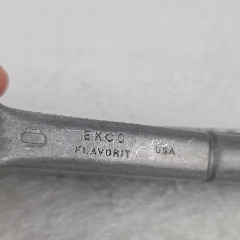 Vintage Ekco Flavorit Aluminum Garlic Onion Juicer Press USA Kitchen Utensil